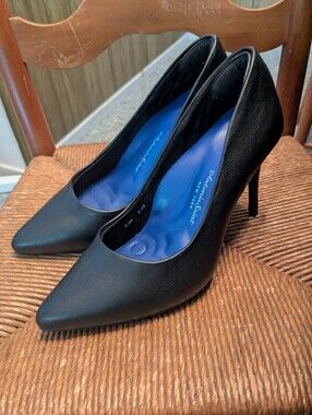 ANTONIA SAINT Heels, Black, Sz 9, EUC!!